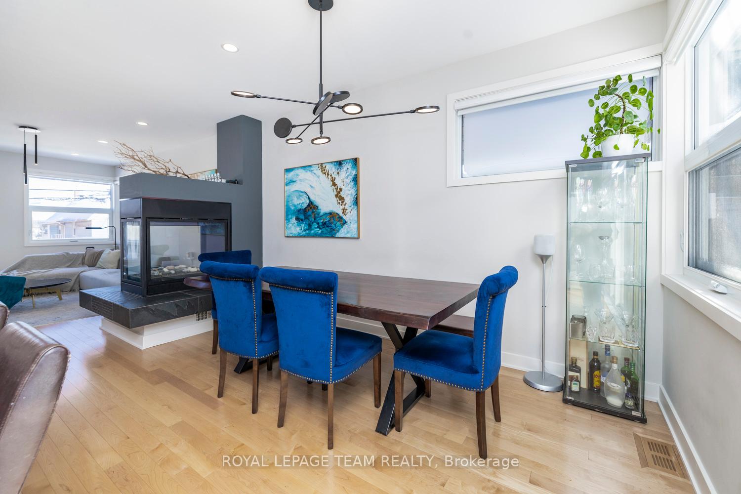Photo 10 of 8 Champagne Avenue S, Ottawa, West Centre Town — HOMEH