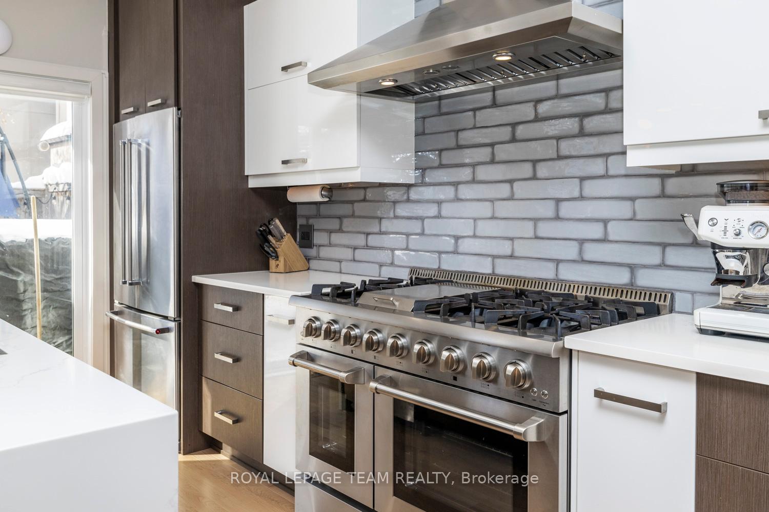 Photo 15 of 8 Champagne Avenue S, Ottawa, West Centre Town — HOMEH