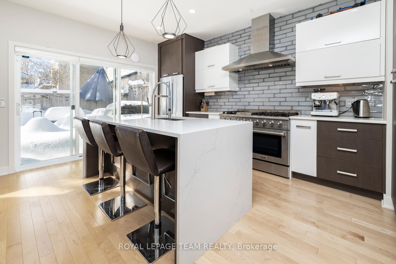 Photo 17 of 8 Champagne Avenue S, Ottawa, West Centre Town — HOMEH