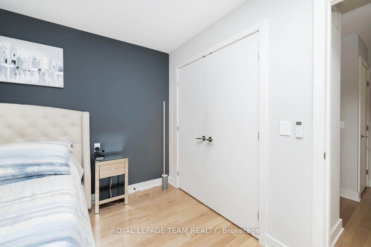 Photo 25 of 8 Champagne Avenue S, Ottawa, West Centre Town — HOMEH