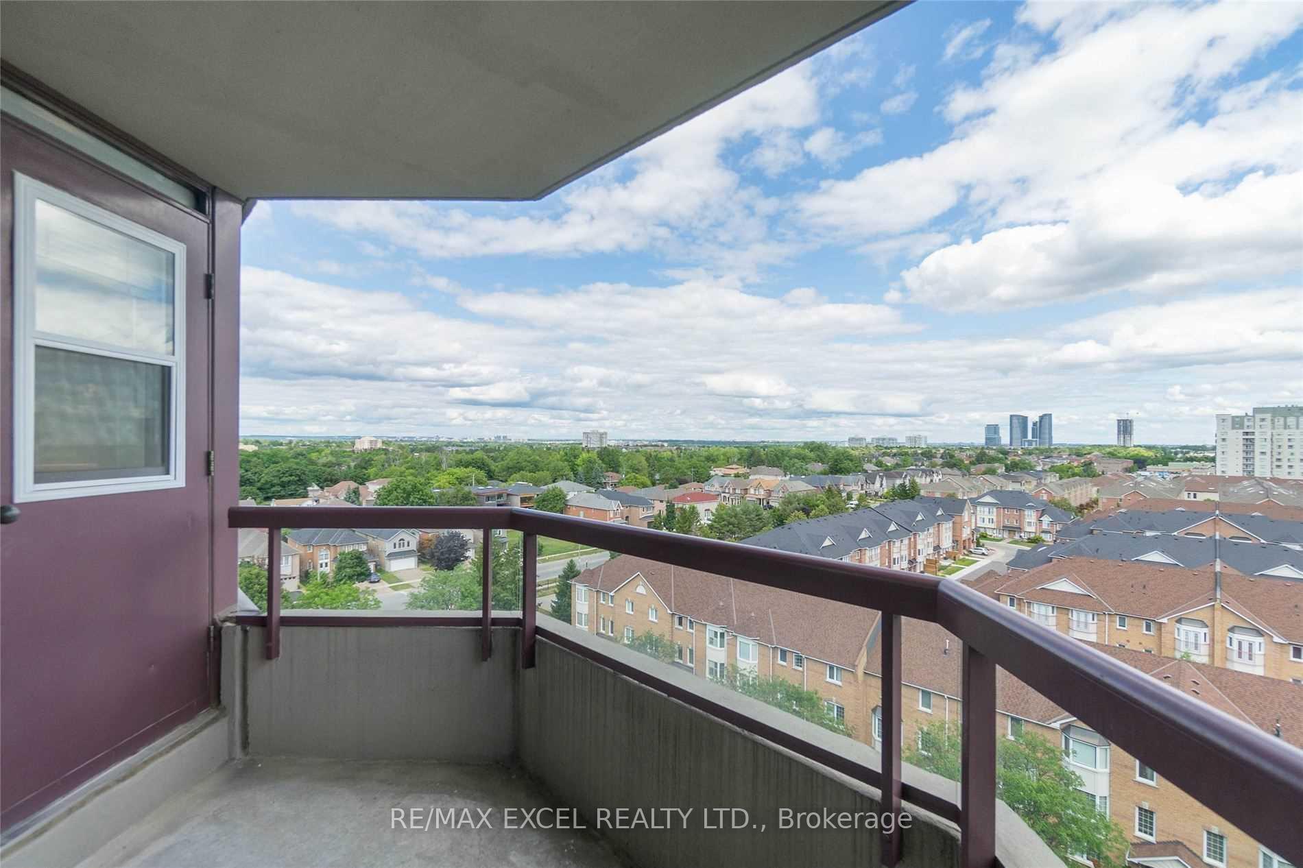 Photo 10 of Unit Ph203, 81 Townsgate Drive, Vaughan, Crestwood-Springfarm-Yorkhill — HOMEH
