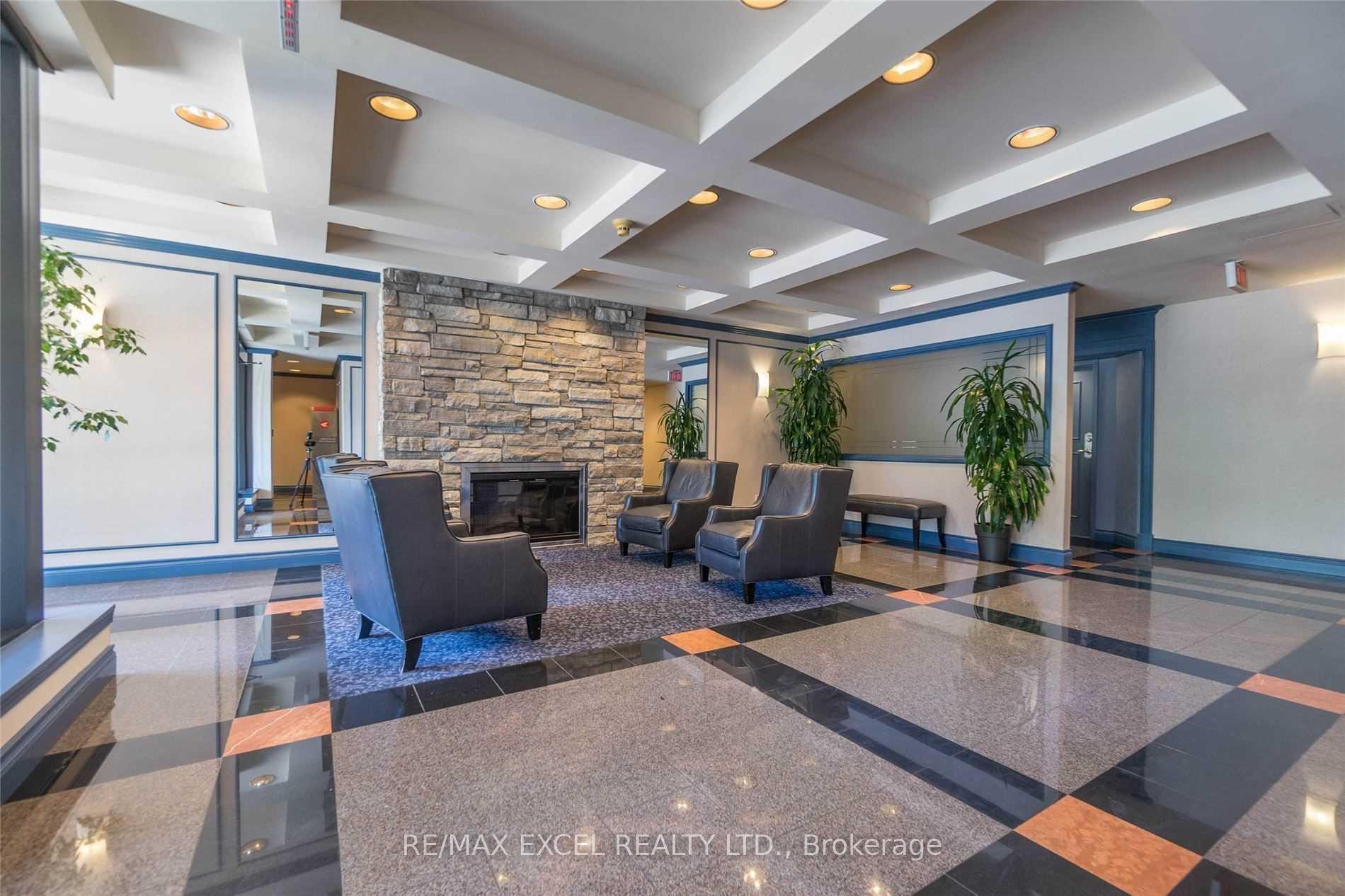 Photo 13 of Unit Ph203, 81 Townsgate Drive, Vaughan, Crestwood-Springfarm-Yorkhill — HOMEH