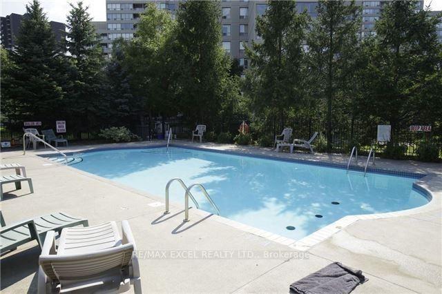 Photo 15 of Unit Ph203, 81 Townsgate Drive, Vaughan, Crestwood-Springfarm-Yorkhill — HOMEH
