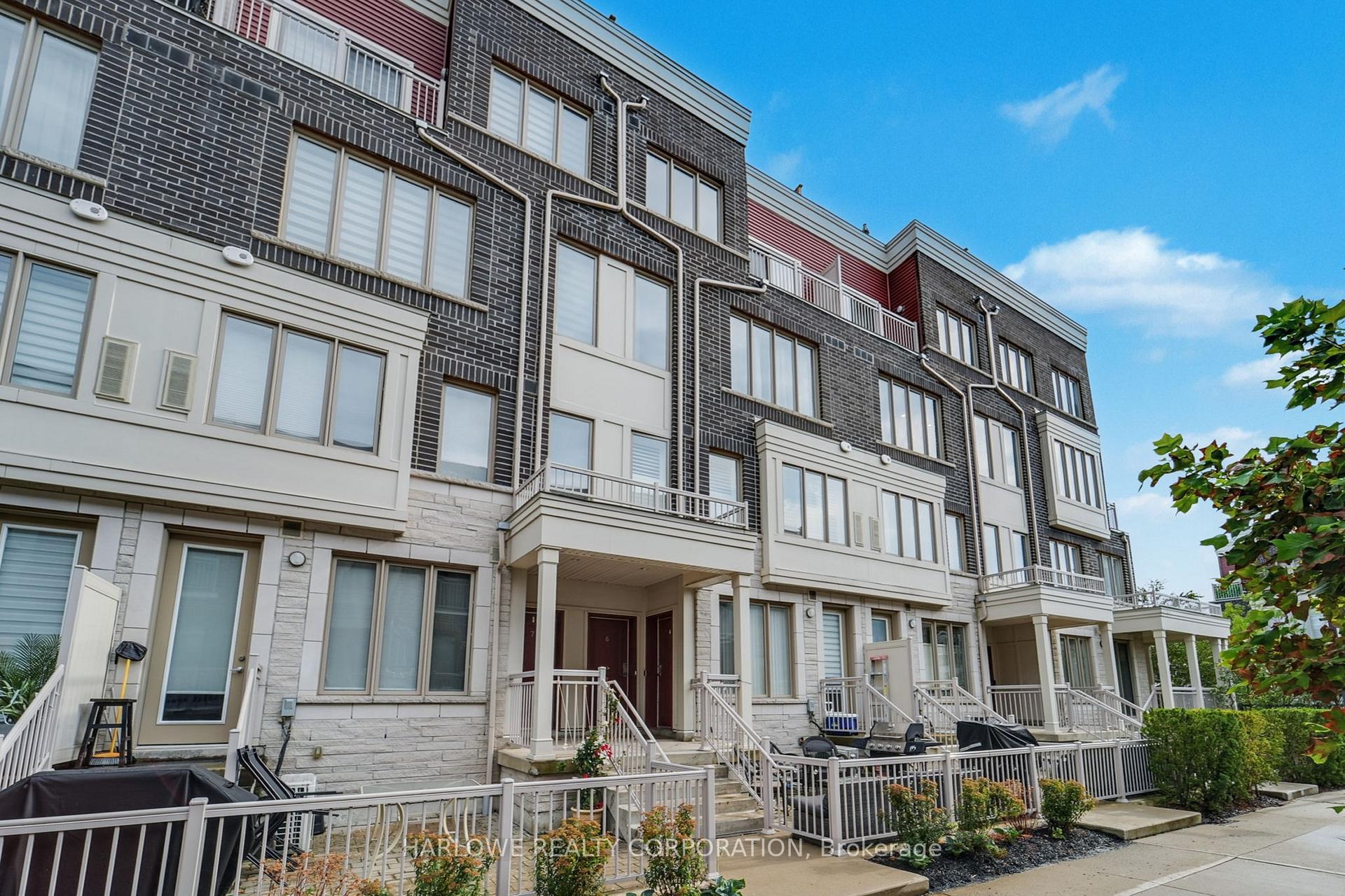 Front of Unit 7, 125 Long Branch Avenue