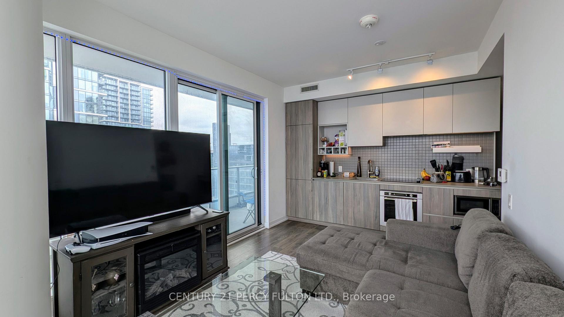 Photo 2 of Unit 4202, 950 Portage Parkway, Vaughan, Vaughan Corporate Centre — HOMEH