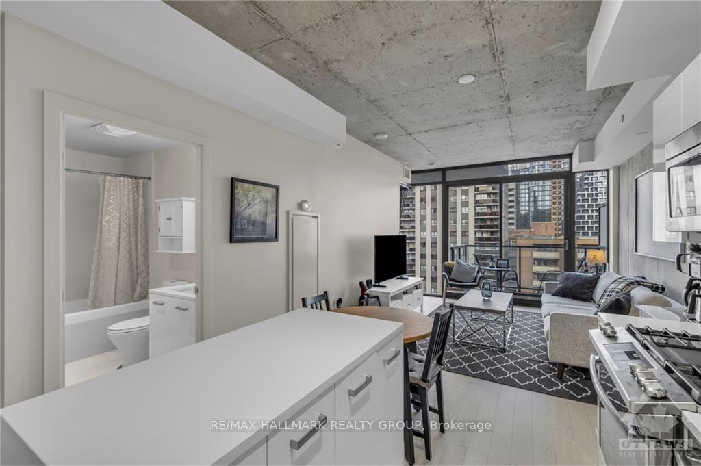 Photo 3 of Unit 1010, 224 Lyon Street N, Ottawa, Ottawa Centre — HOMEH