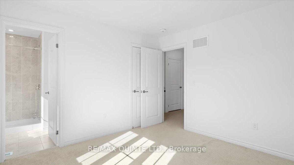 Photo 12 of 53 Lincoln Drive, Belleville, Belleville Ward — HOMEH