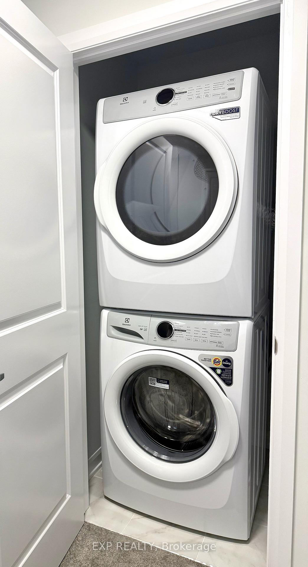 Photo 5 of Unit 2, 101 Glenroy Gilbert Drive, Ottawa, Barrhaven - Strandherd — HOMEH