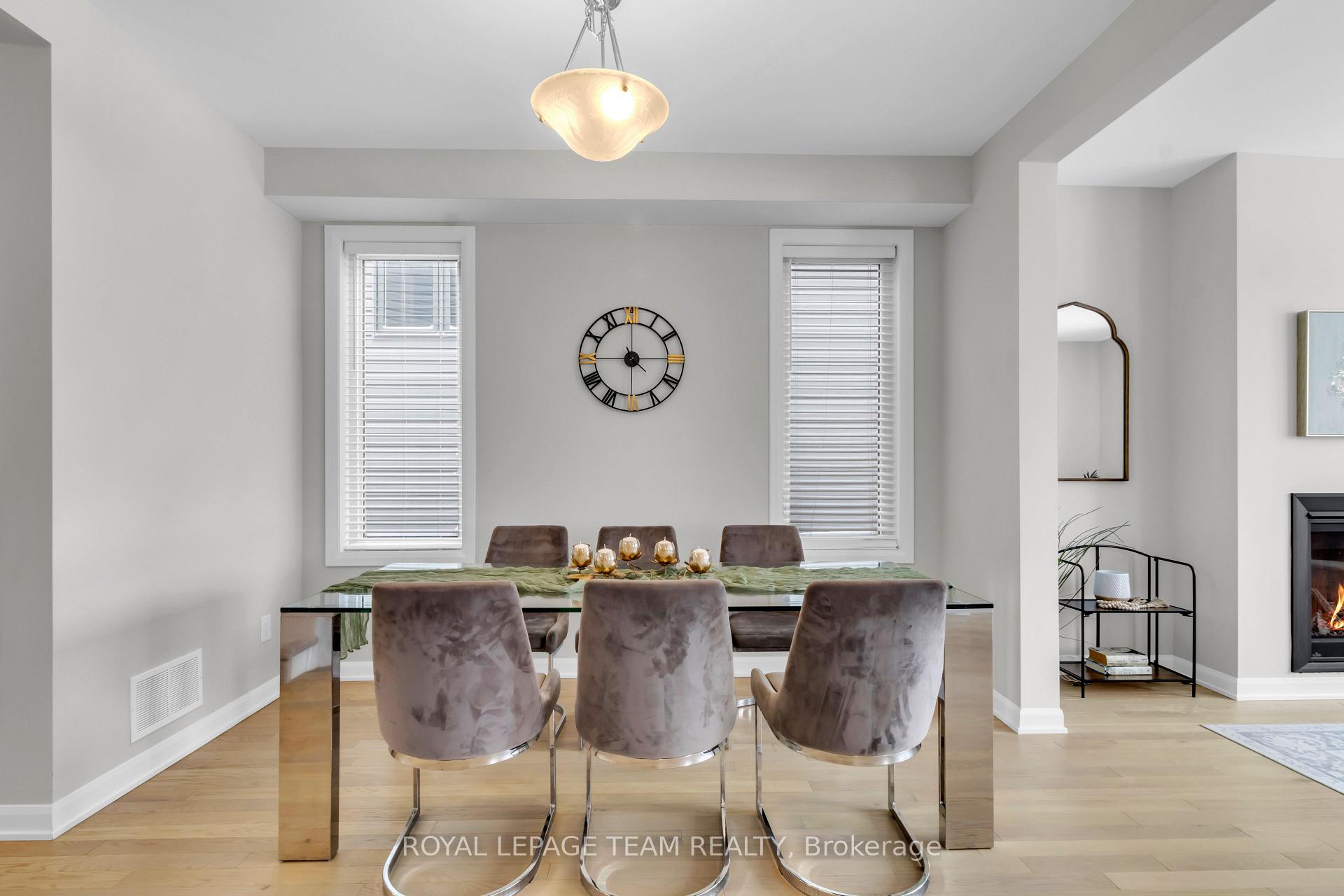 Photo 10 of 304 Cloyne Crescent, Ottawa, Barrhaven - Half Moon Bay — HOMEH