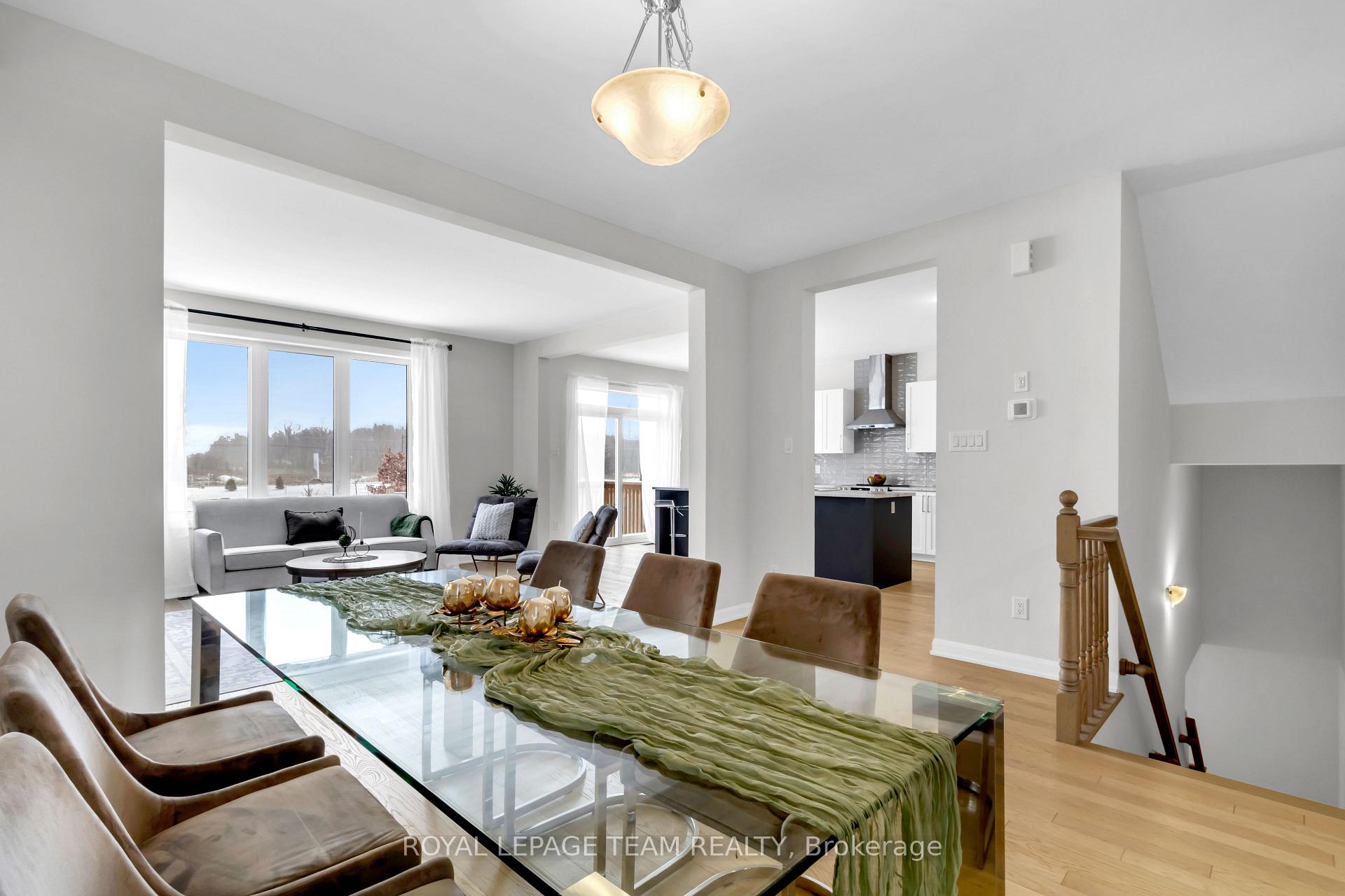 Photo 12 of 304 Cloyne Crescent, Ottawa, Barrhaven - Half Moon Bay — HOMEH