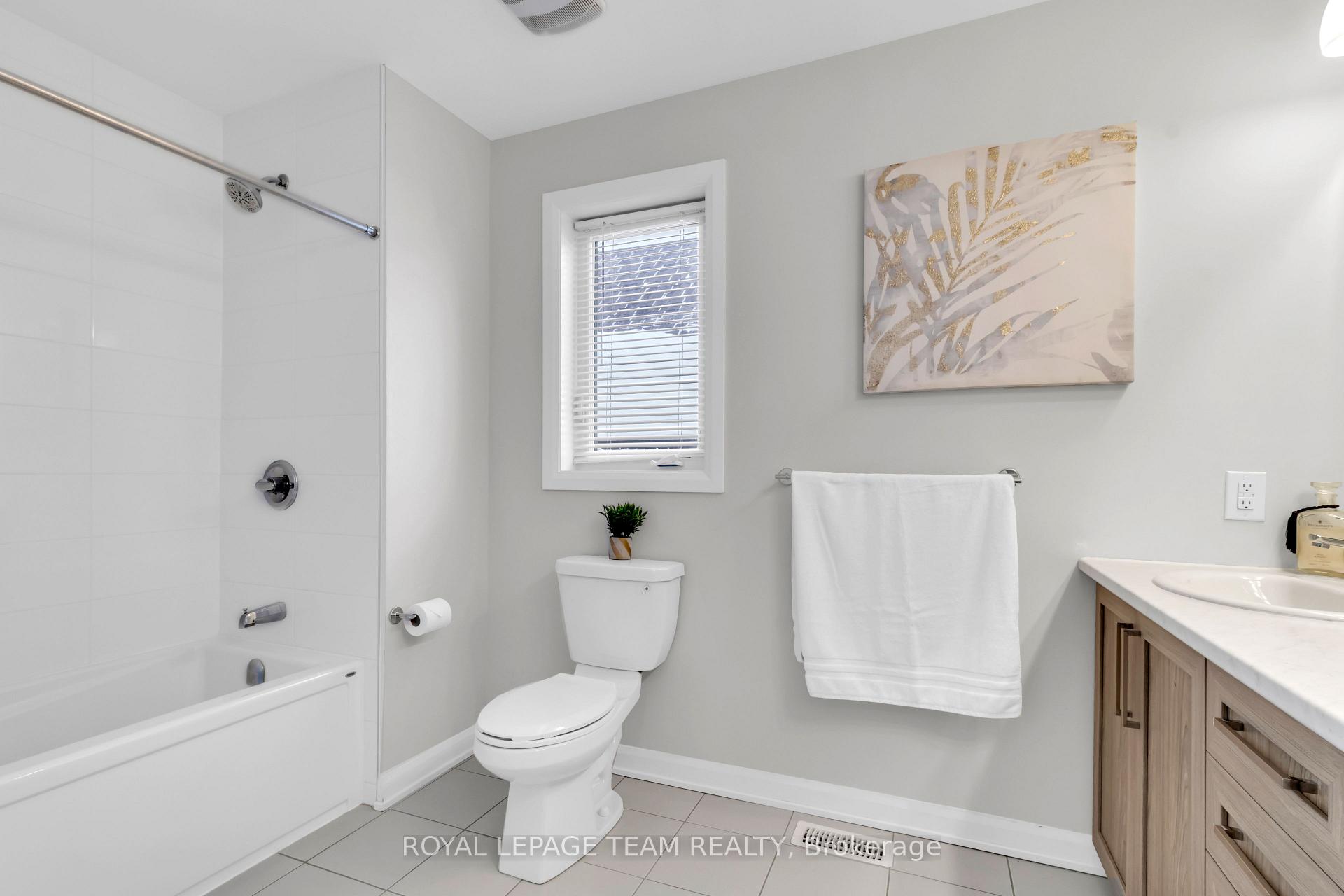 Photo 28 of 304 Cloyne Crescent, Ottawa, Barrhaven - Half Moon Bay — HOMEH