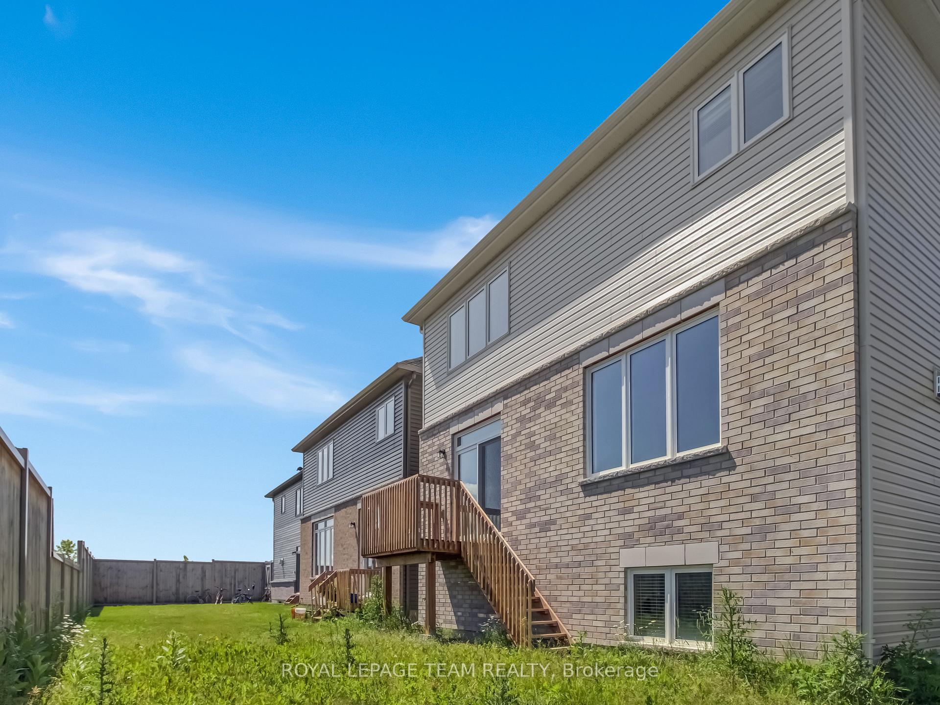 Photo 31 of 304 Cloyne Crescent, Ottawa, Barrhaven - Half Moon Bay — HOMEH
