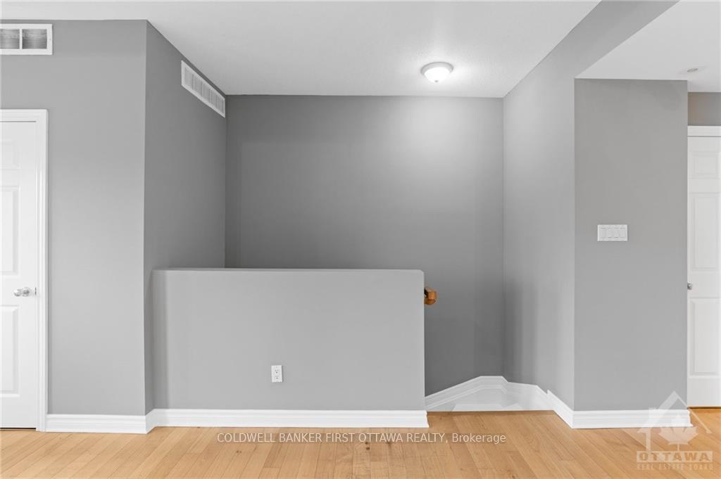 Photo 7 of Unit J, 231 Crestway Drive, Ottawa, Barrhaven East — HOMEH