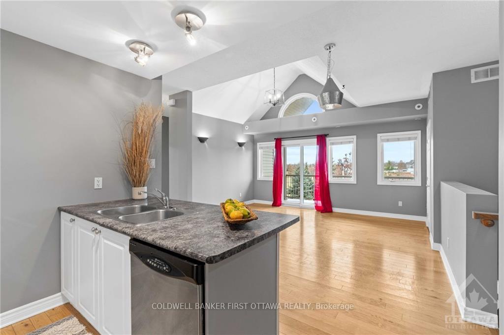 Photo 19 of Unit J, 231 Crestway Drive, Ottawa, Barrhaven East — HOMEH