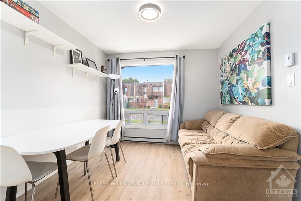 Photo 4 of Unit 27, 2939 Fairlea Crescent, Ottawa, Heron Gate/Industrial Park — HOMEH