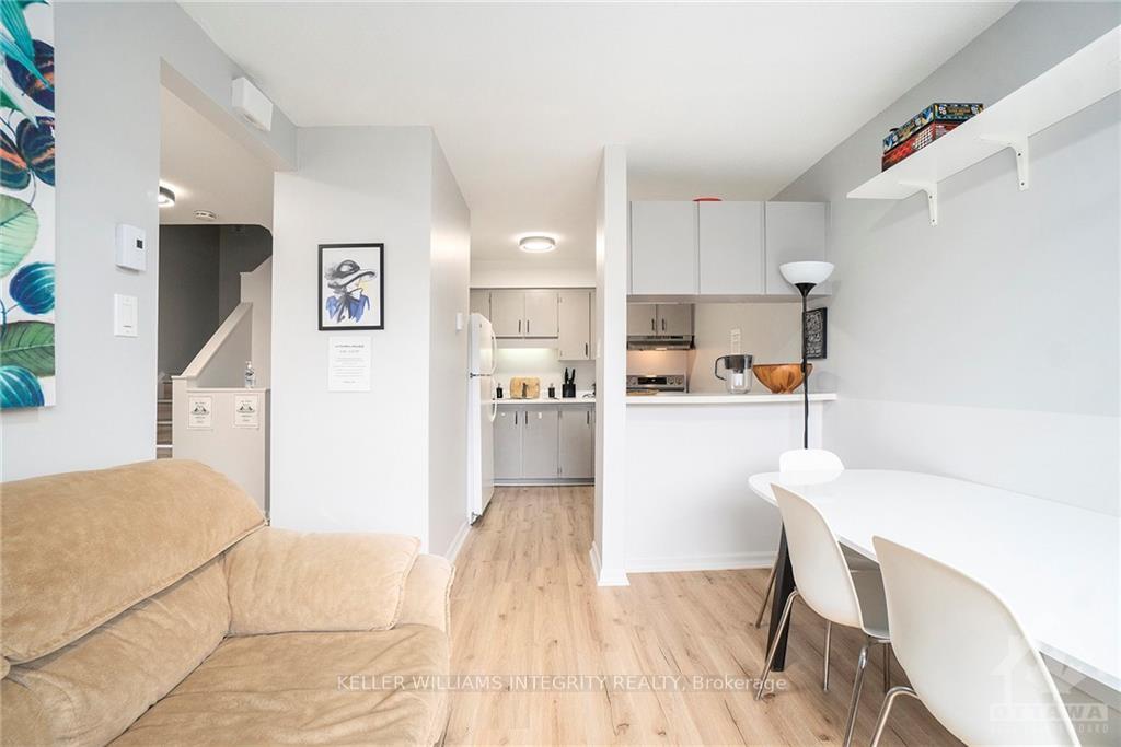 Photo 7 of Unit 27, 2939 Fairlea Crescent, Ottawa, Heron Gate/Industrial Park — HOMEH