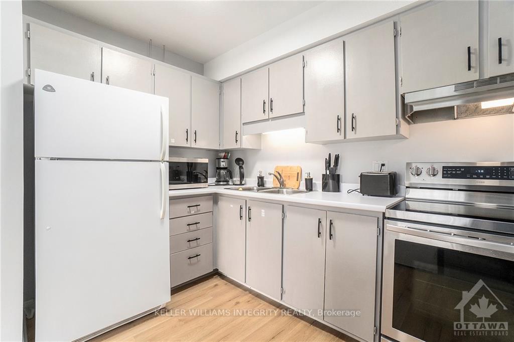 Photo 9 of Unit 27, 2939 Fairlea Crescent, Ottawa, Heron Gate/Industrial Park — HOMEH