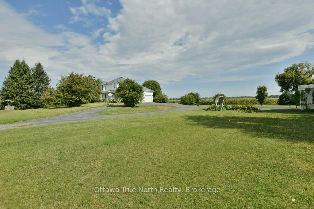 Photo 3 of 2502 Diamondview Road, Ottawa, Huntley Ward (North East) — HOMEH