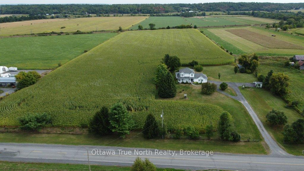 Photo 2 of 2502 Diamondview Road, Ottawa, Huntley Ward (North East) — HOMEH