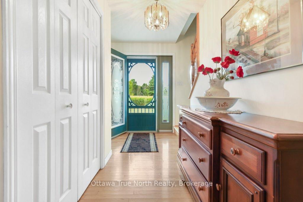 Photo 12 of 2502 Diamondview Road, Ottawa, Huntley Ward (North East) — HOMEH