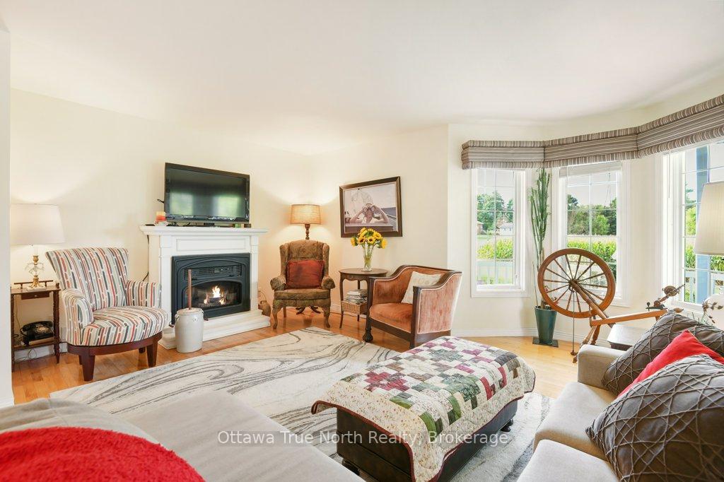 Photo 17 of 2502 Diamondview Road, Ottawa, Huntley Ward (North East) — HOMEH