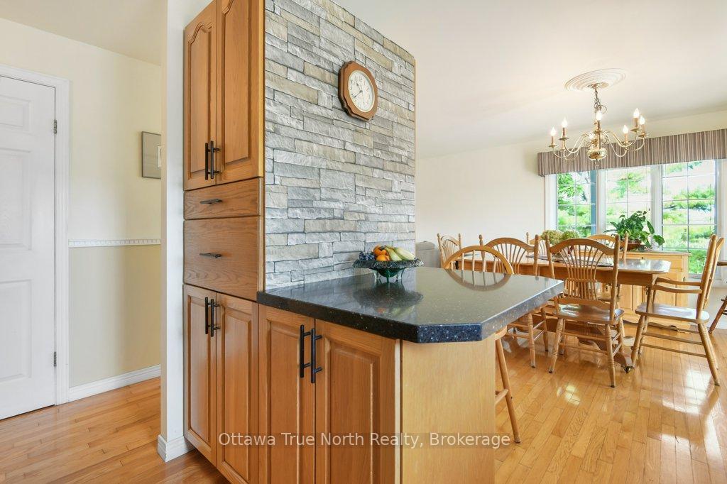Photo 18 of 2502 Diamondview Road, Ottawa, Huntley Ward (North East) — HOMEH