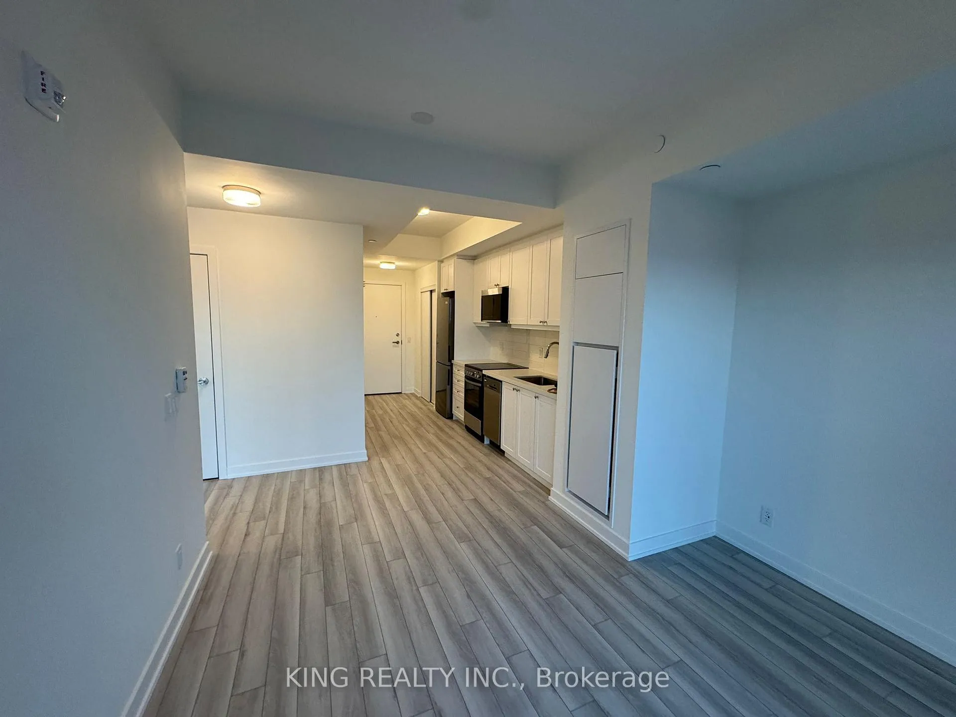 Photo 6 of Unit 803, 51 Clarington Boulevard, Clarington, Bowmanville — HOMEH