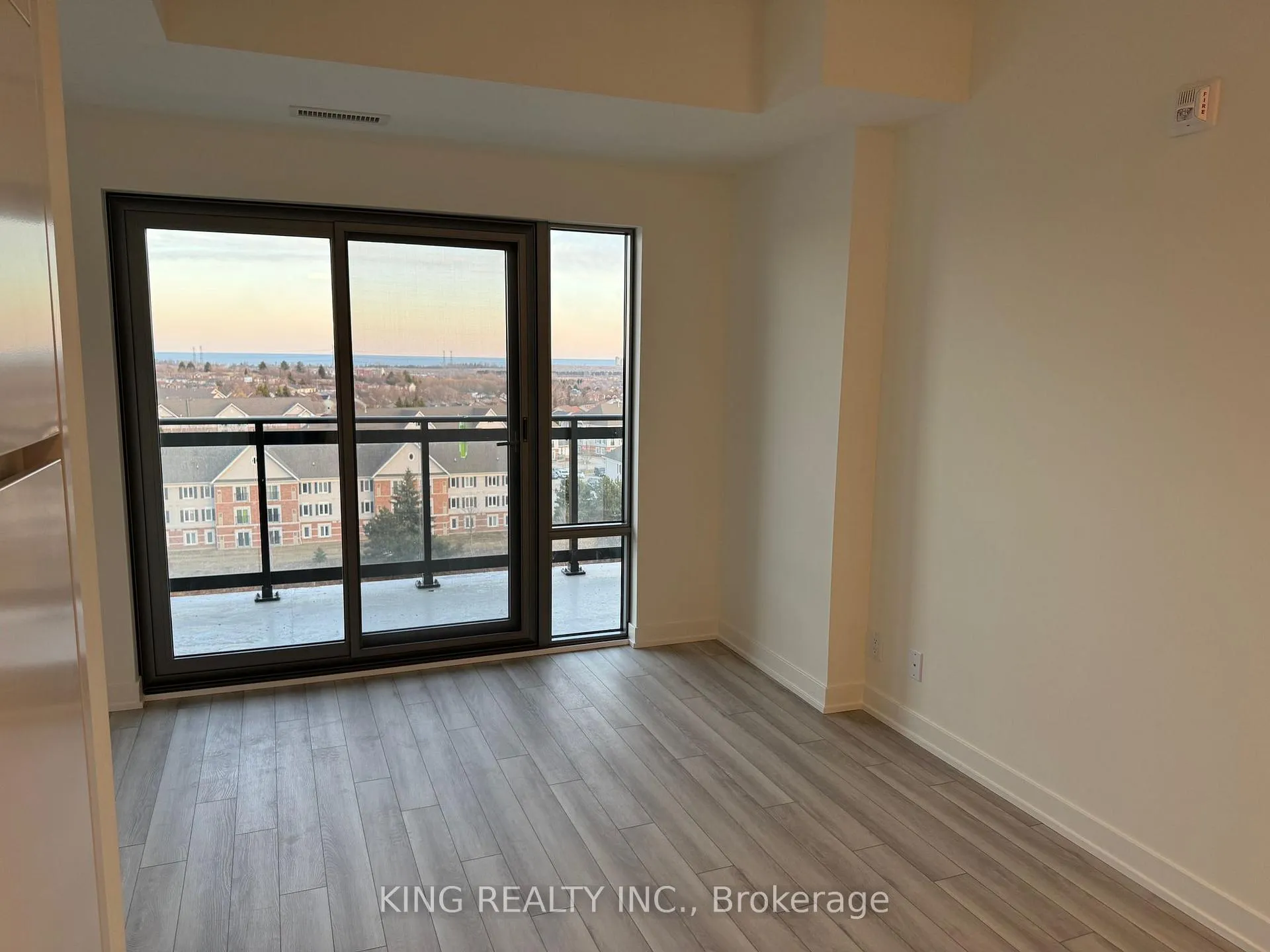 Photo 7 of Unit 803, 51 Clarington Boulevard, Clarington, Bowmanville — HOMEH