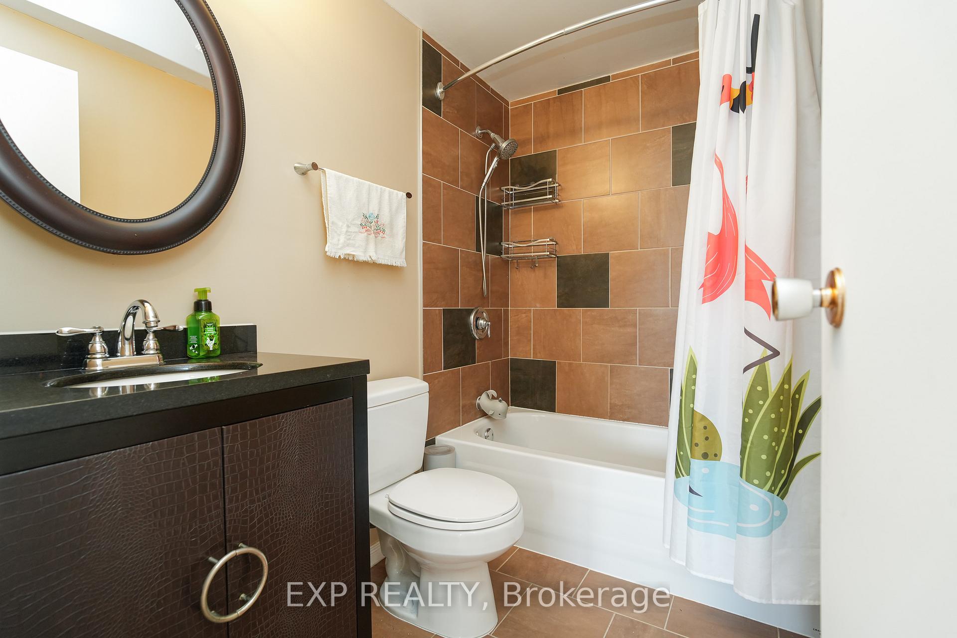 Photo 12 of Unit B, 1510 Beaverpond Drive, Ottawa, Pineview — HOMEH