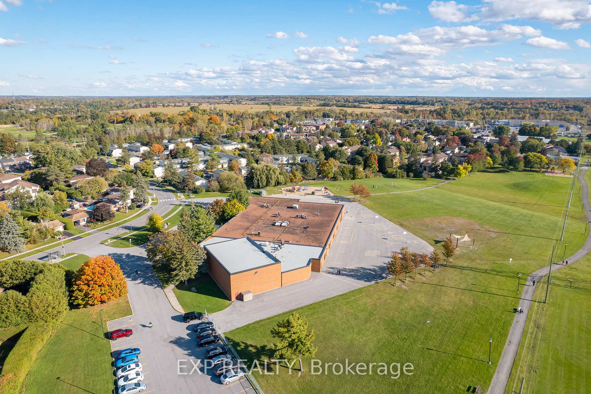 Photo 22 of Unit B, 1510 Beaverpond Drive, Ottawa, Pineview — HOMEH