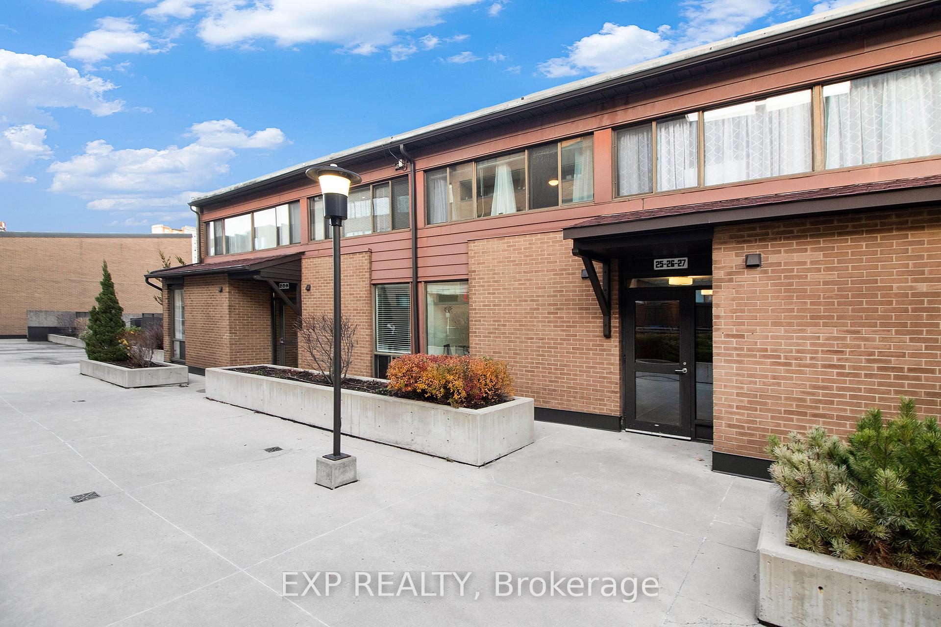 Photo 2 of Unit 25, 525 St Laurent Boulevard, Ottawa, Viscount Alexander Park — HOMEH