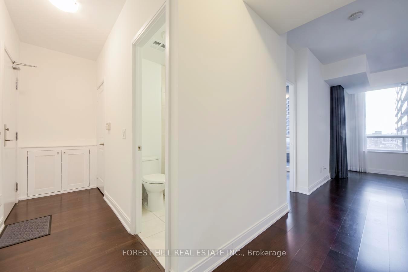 Photo 3 of Unit 906, 88 Broadway Avenue, Toronto, Mount Pleasant West — HOMEH