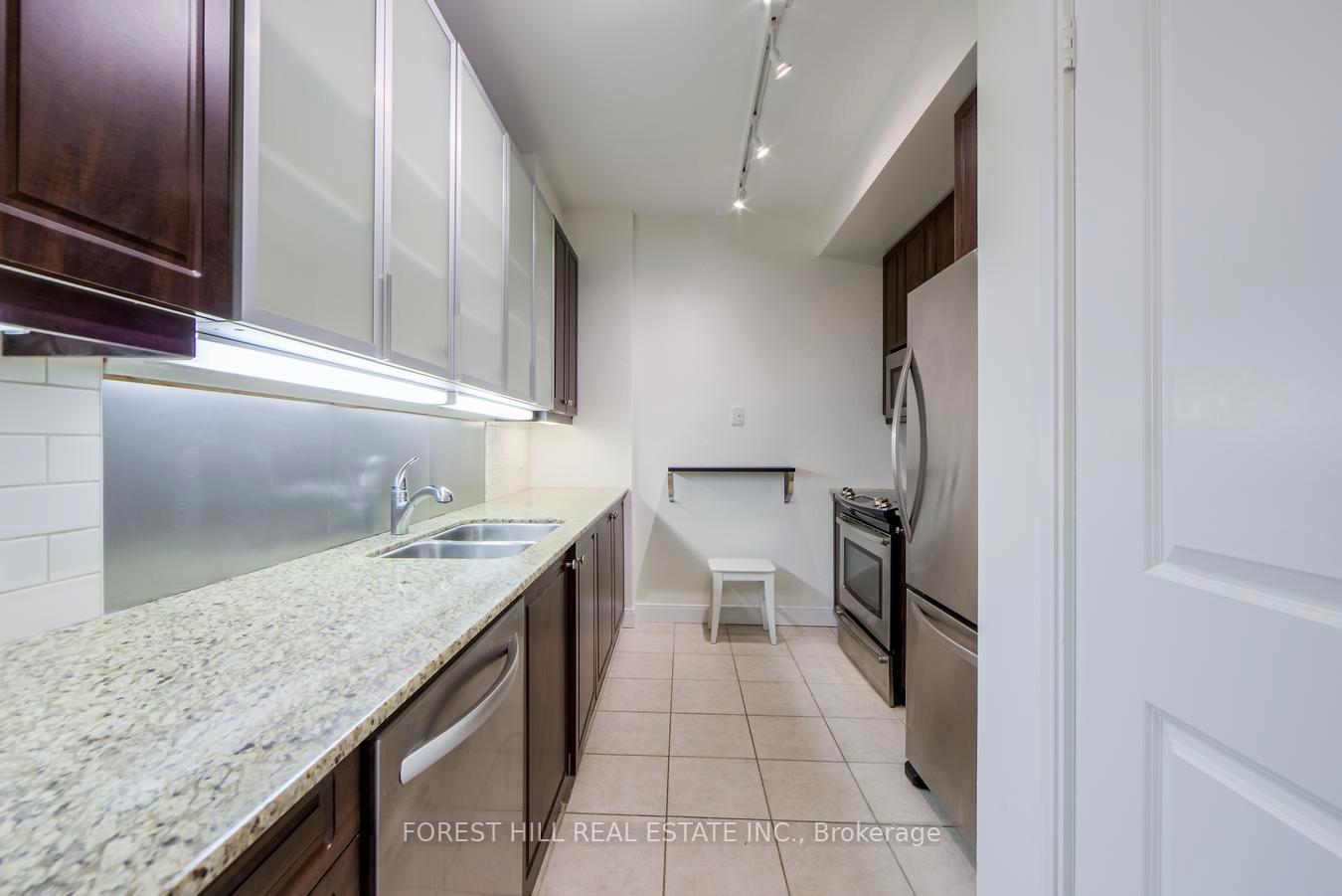 Photo 4 of Unit 906, 88 Broadway Avenue, Toronto, Mount Pleasant West — HOMEH