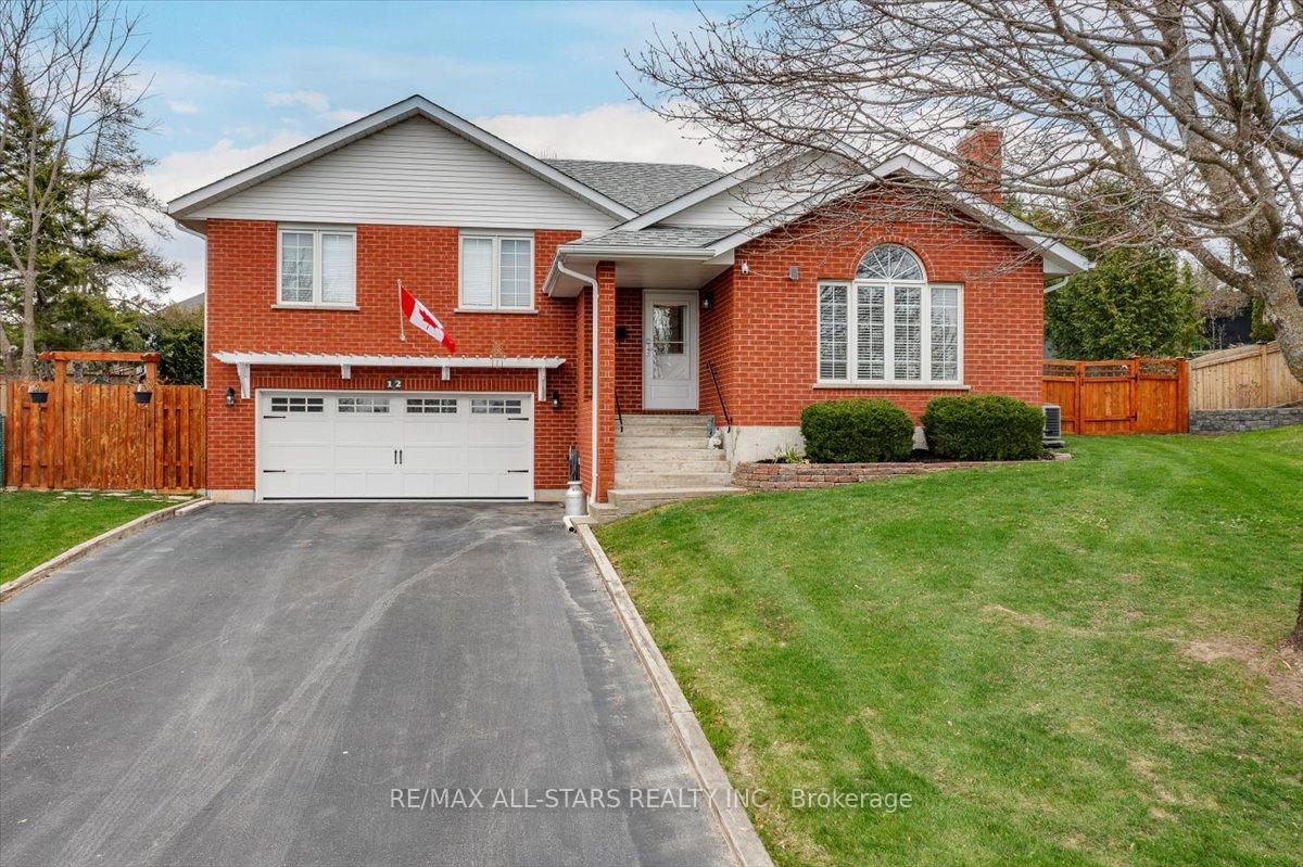 Front of 12 David Crescent