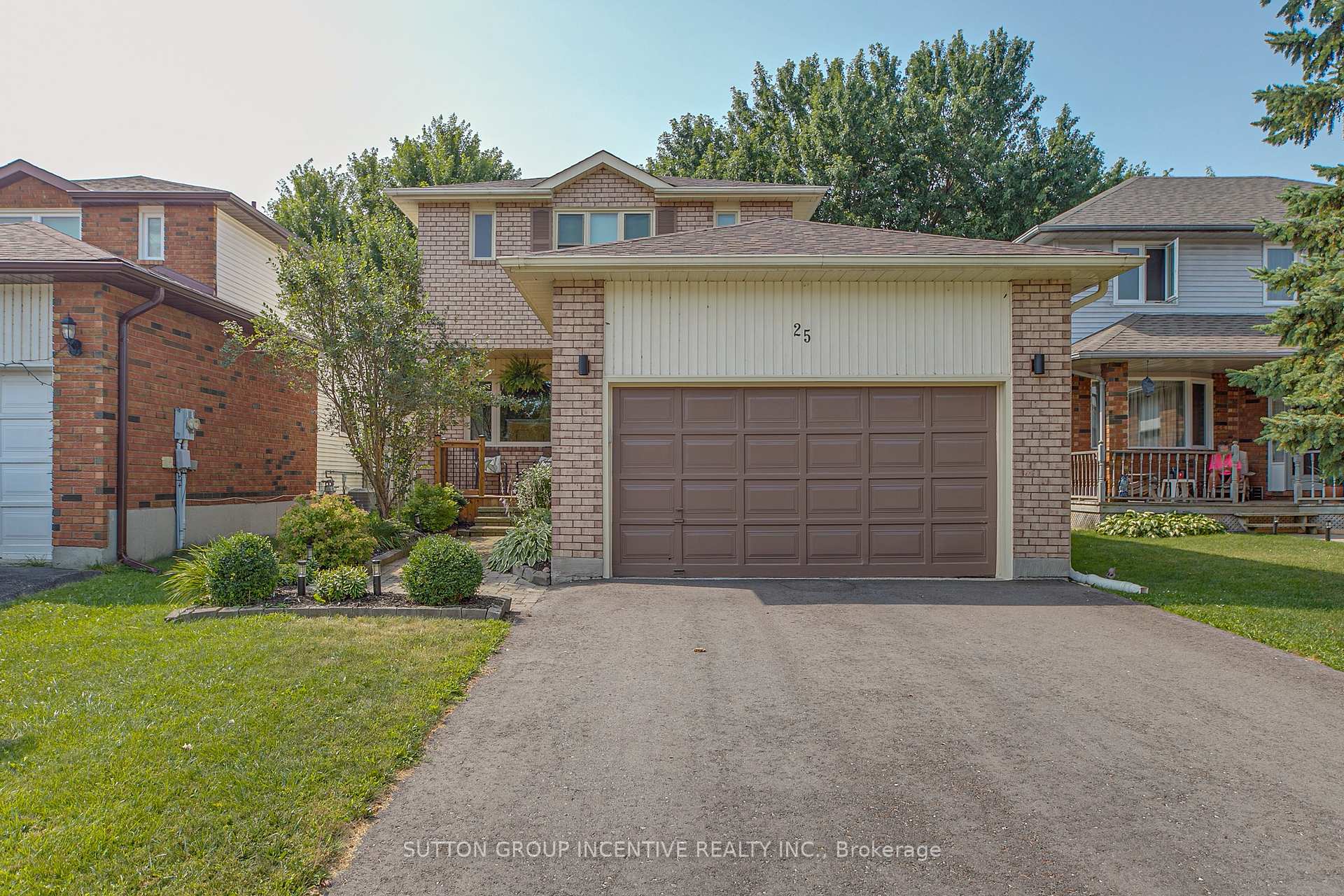 Photo 1 of 25 Rosenfeld Drive, Barrie, Grove East — HOMEH