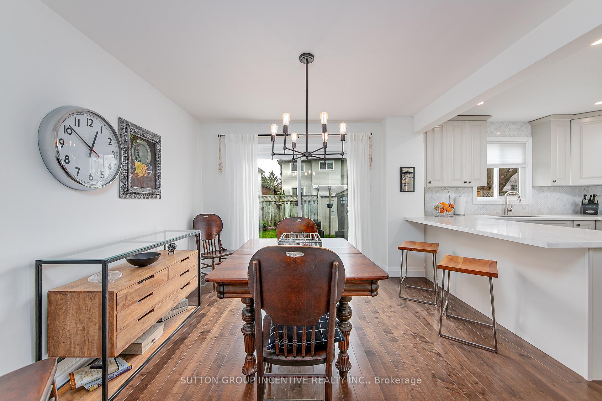 Photo 7 of 25 Rosenfeld Drive, Barrie, Grove East — HOMEH