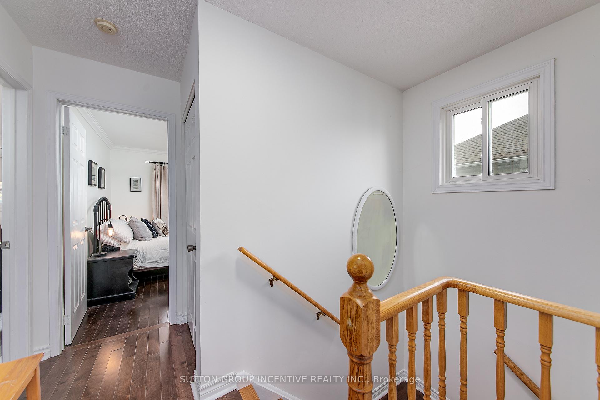 Photo 13 of 25 Rosenfeld Drive, Barrie, Grove East — HOMEH