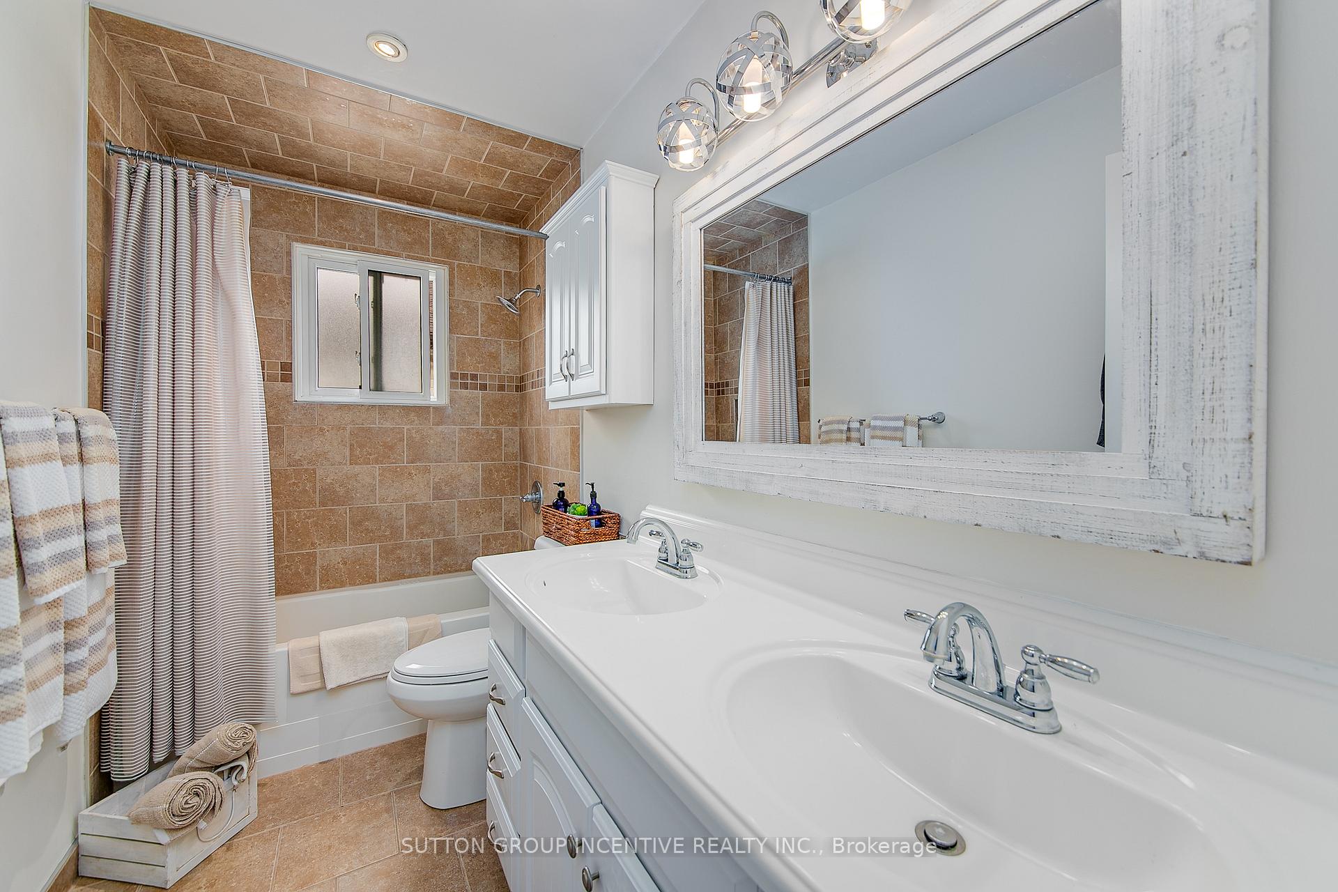 Photo 25 of 25 Rosenfeld Drive, Barrie, Grove East — HOMEH