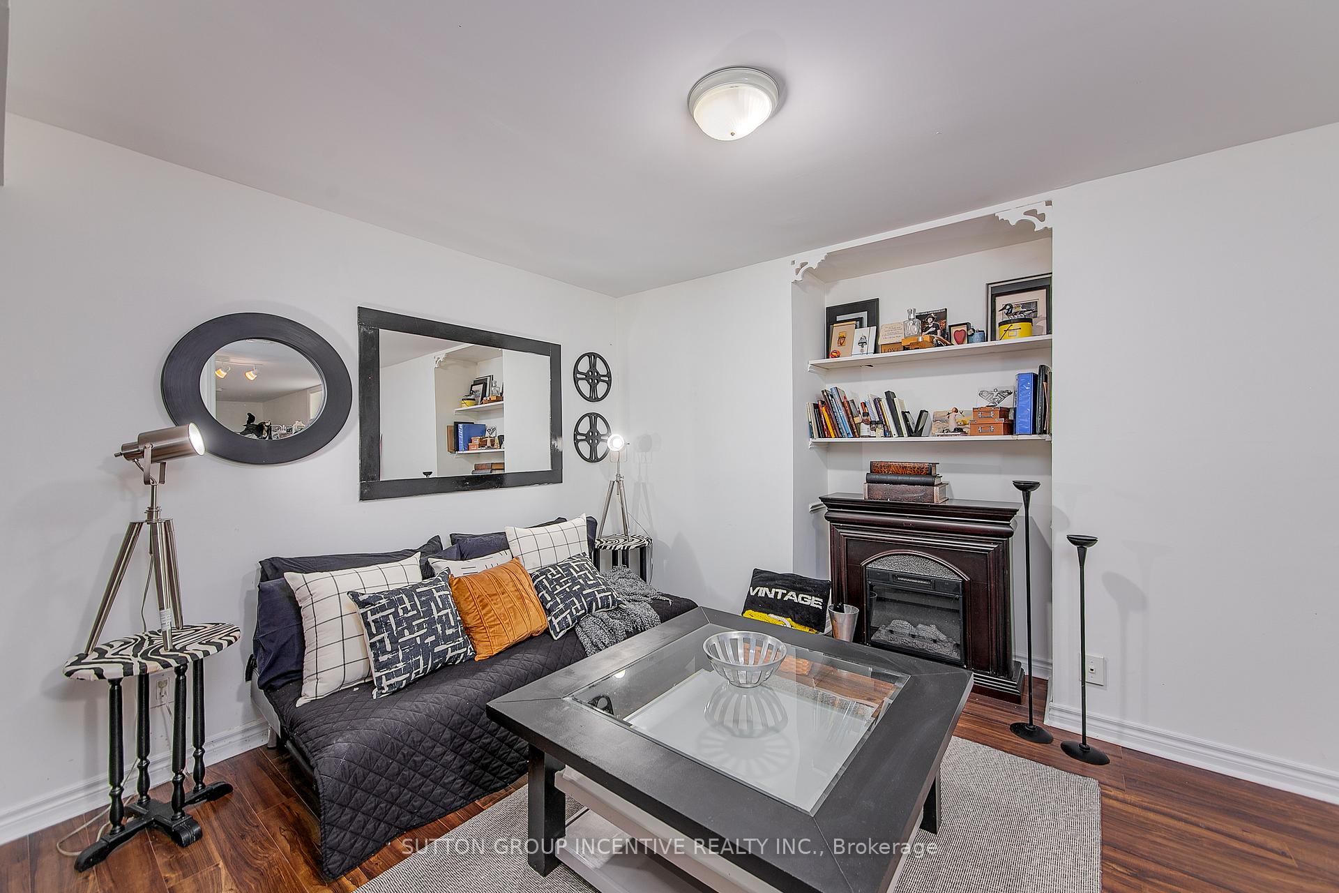 Photo 26 of 25 Rosenfeld Drive, Barrie, Grove East — HOMEH