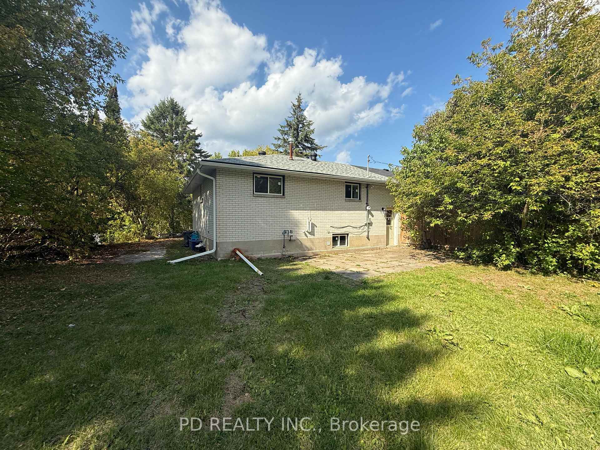 Photo 2 of 250 Cindy Lane, Essa, Angus — HOMEH