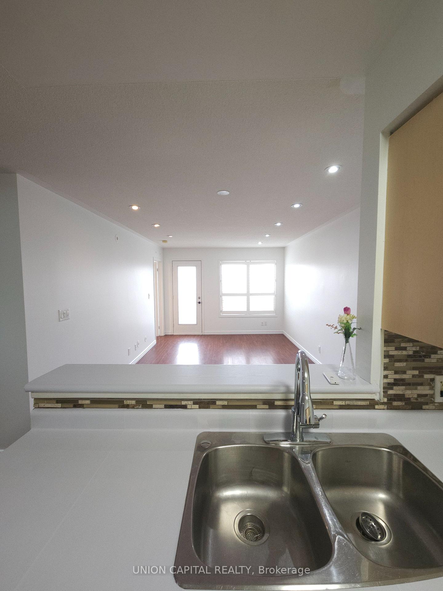 Photo 1 of 105 Sunrise Drive, Markham, Milliken Mills East — HOMEH