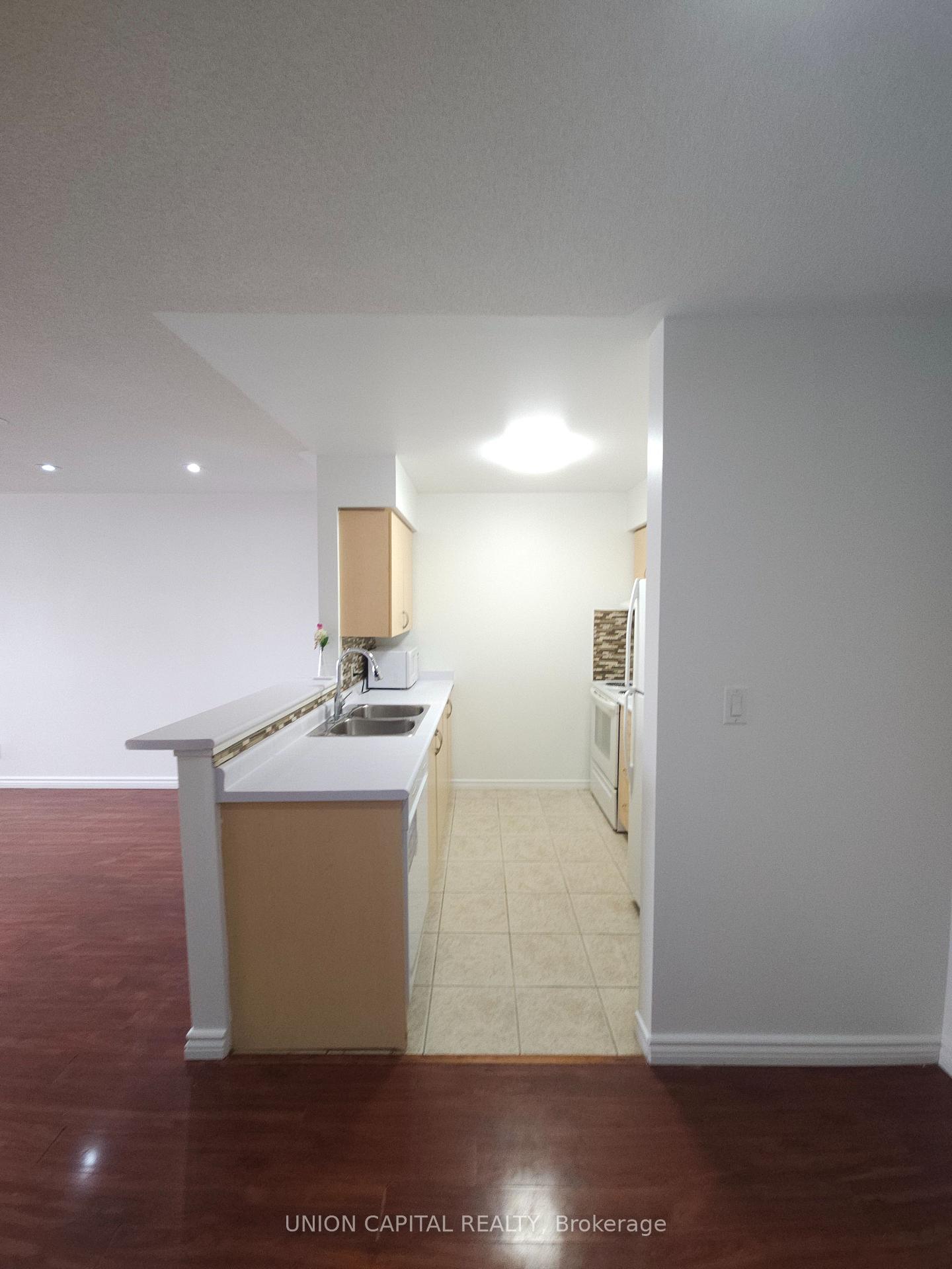 Photo 2 of 105 Sunrise Drive, Markham, Milliken Mills East — HOMEH