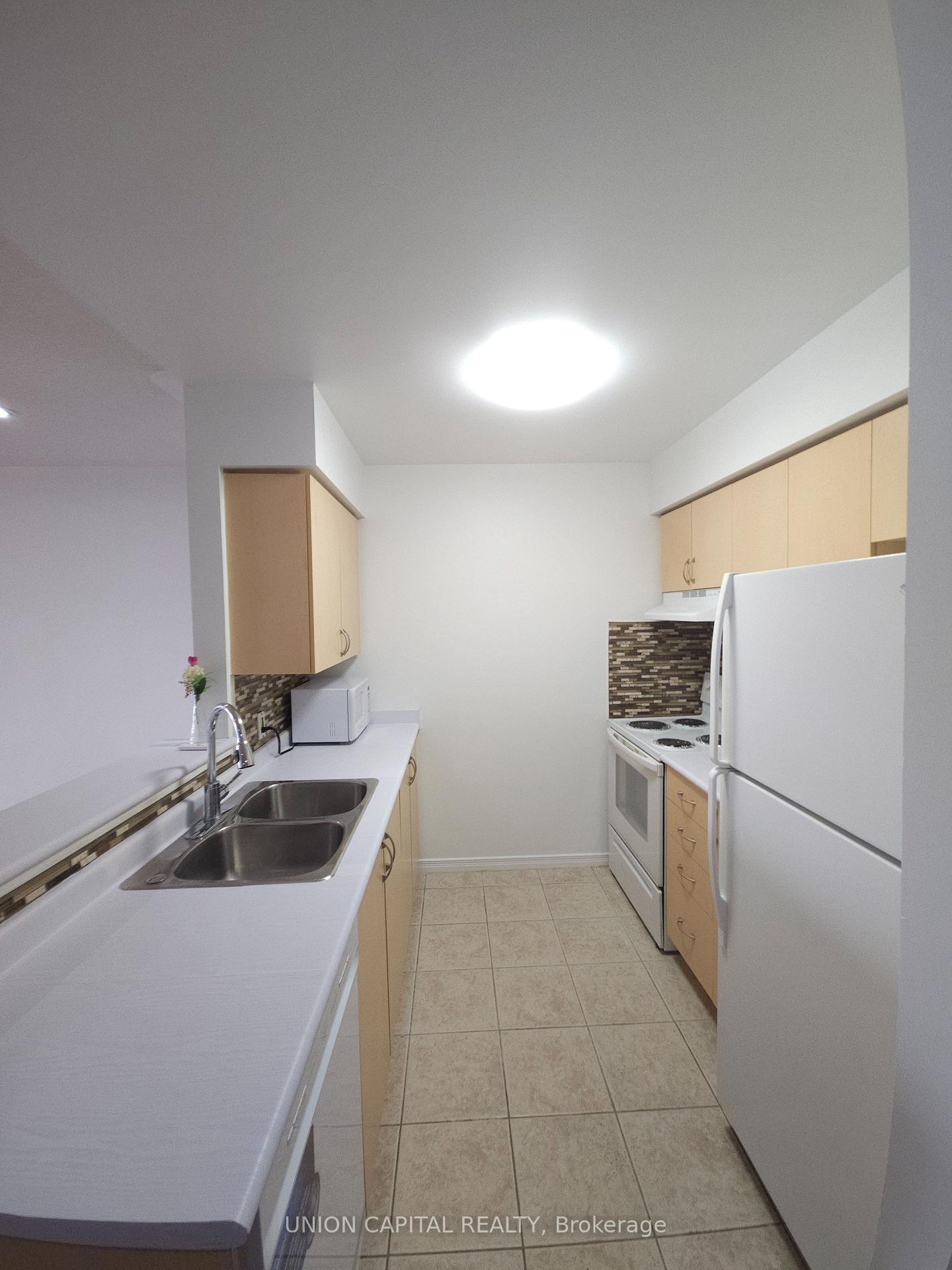 Photo 3 of 105 Sunrise Drive, Markham, Milliken Mills East — HOMEH
