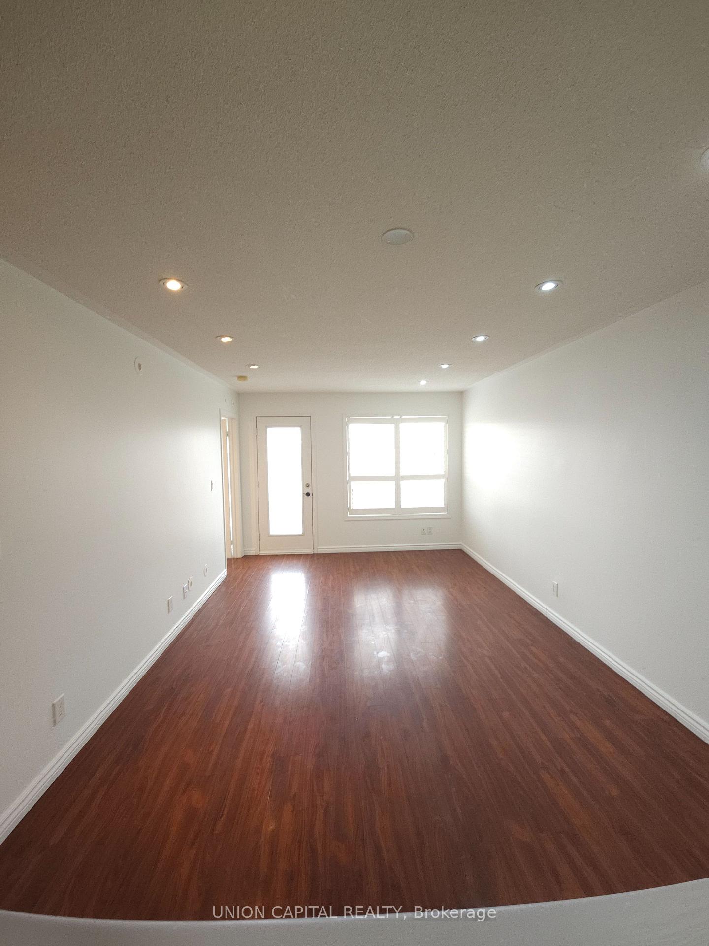 Photo 4 of 105 Sunrise Drive, Markham, Milliken Mills East — HOMEH