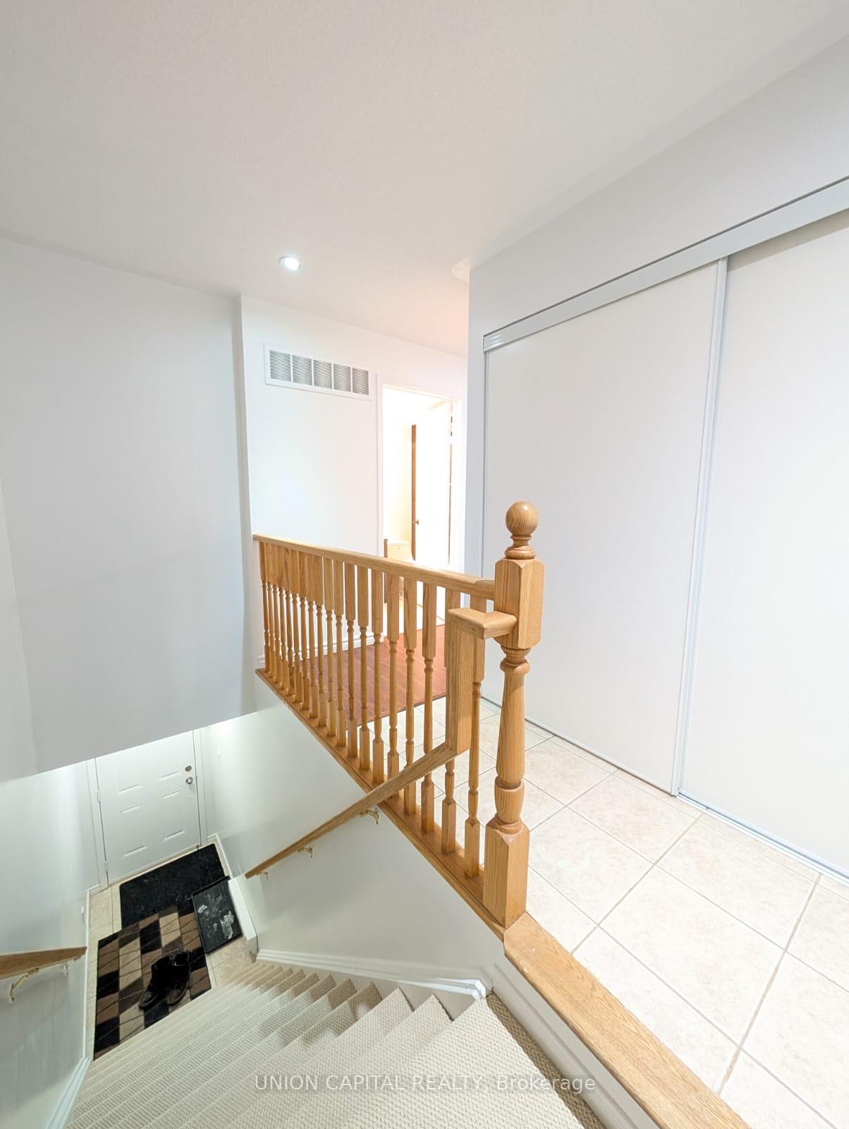 Photo 16 of 105 Sunrise Drive, Markham, Milliken Mills East — HOMEH