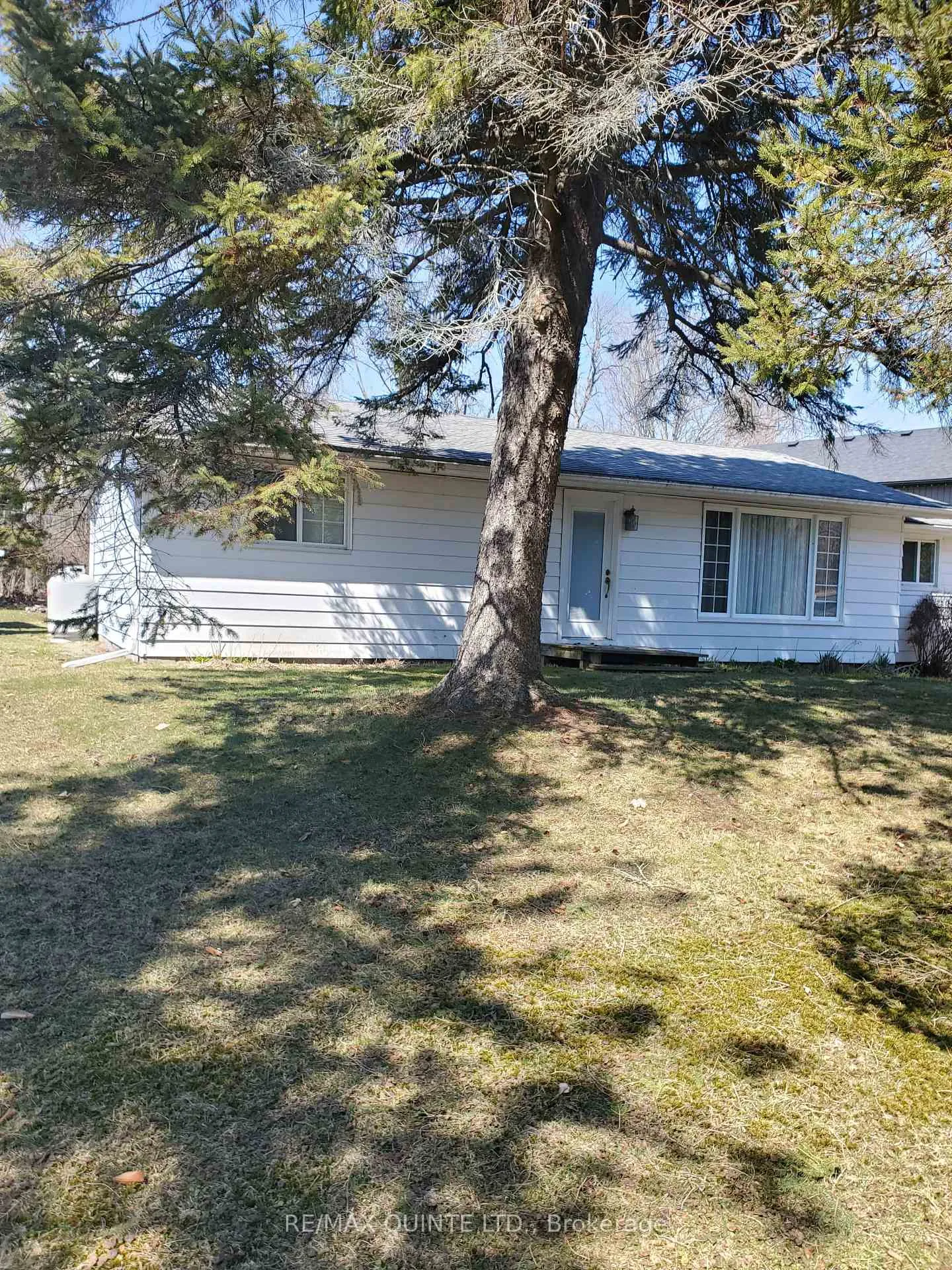 Photo 2 of 112 Parkview Road, Prince Edward County, Ameliasburg Ward — HOMEH