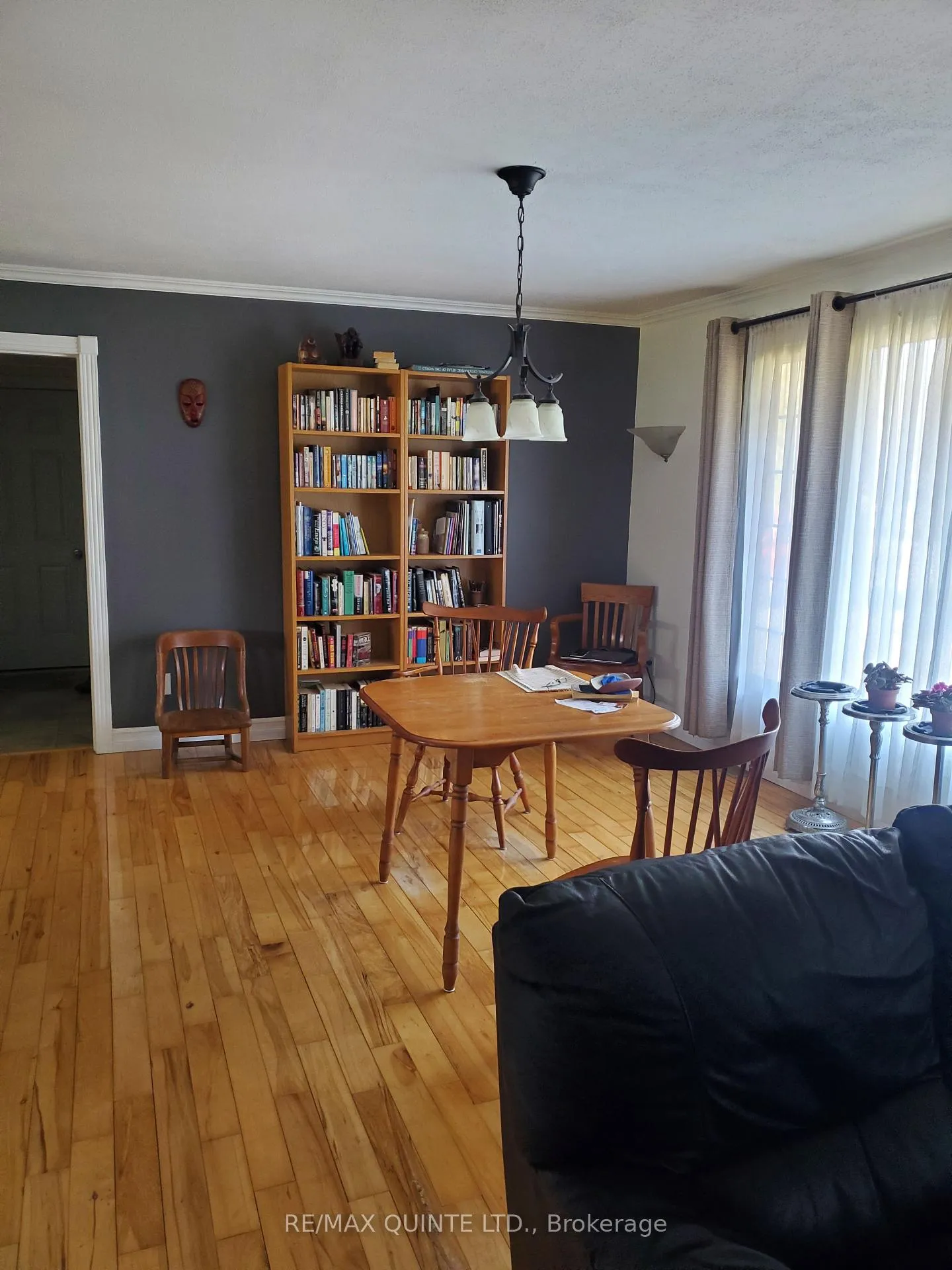 Photo 5 of 112 Parkview Road, Prince Edward County, Ameliasburg Ward — HOMEH