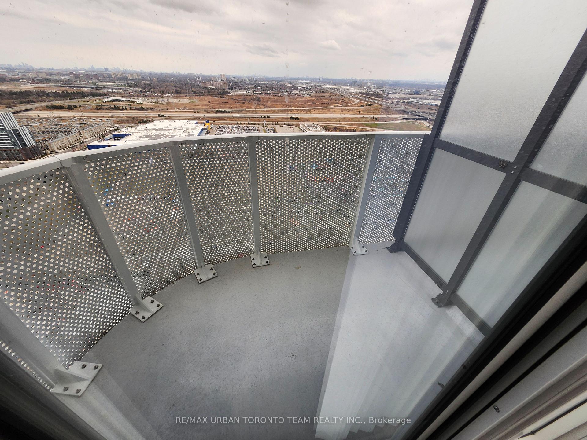 Photo 6 of Unit 4003, 195 Commerce Street, Vaughan, Vaughan Corporate Centre — HOMEH