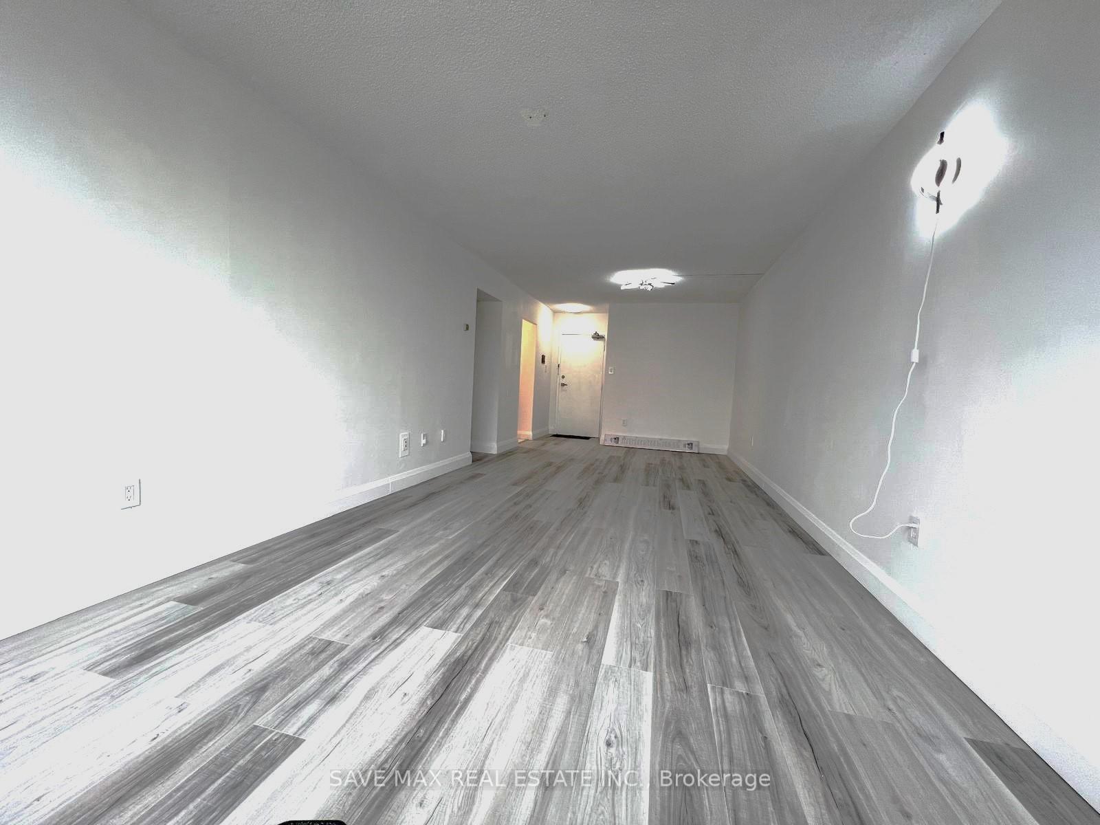 Photo 10 of Unit 1812, 370 Dixon Road, Etobicoke, Kingsview Village-The Westway — HOMEH