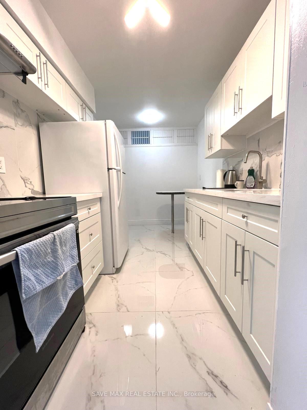 Photo 11 of Unit 1812, 370 Dixon Road, Etobicoke, Kingsview Village-The Westway — HOMEH